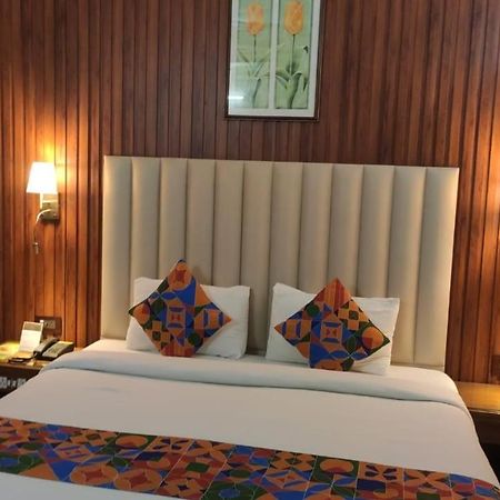 Hotel Conclave Executive New Delhi Eksteriør billede