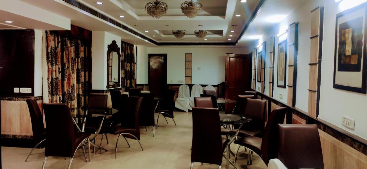 Hotel Conclave Executive New Delhi Eksteriør billede