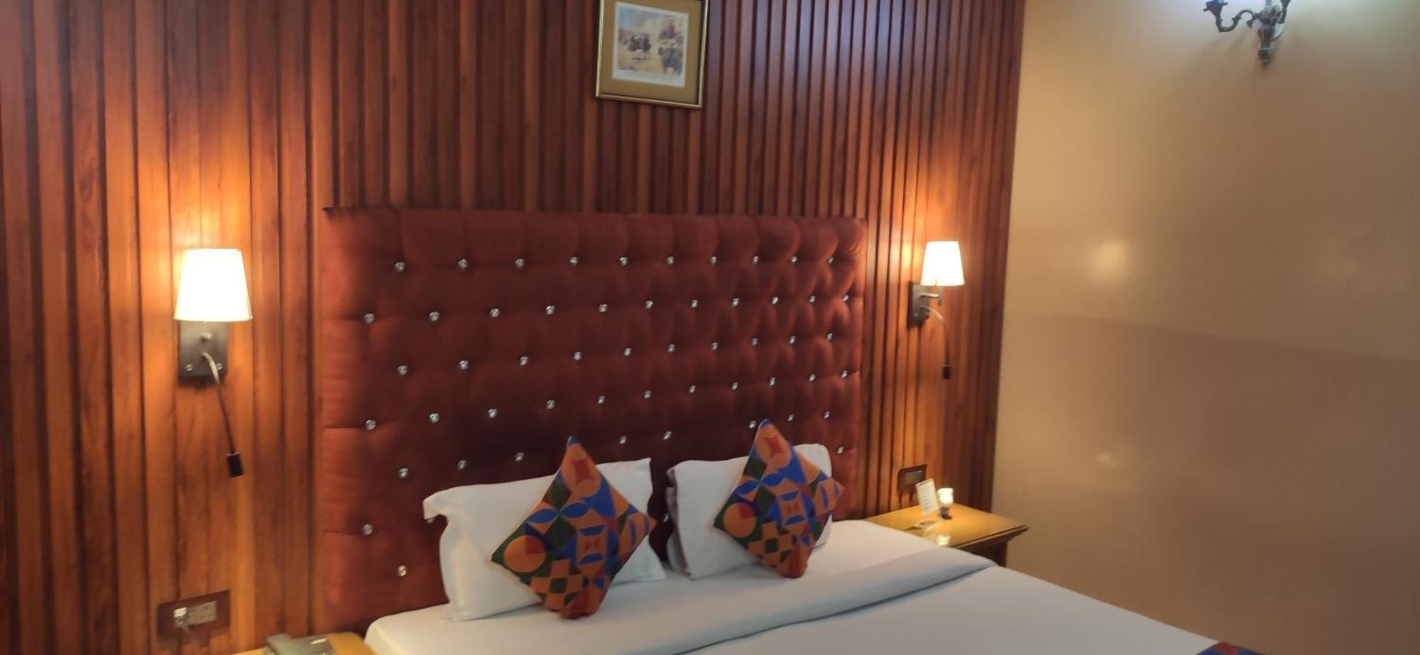 Hotel Conclave Executive New Delhi Eksteriør billede