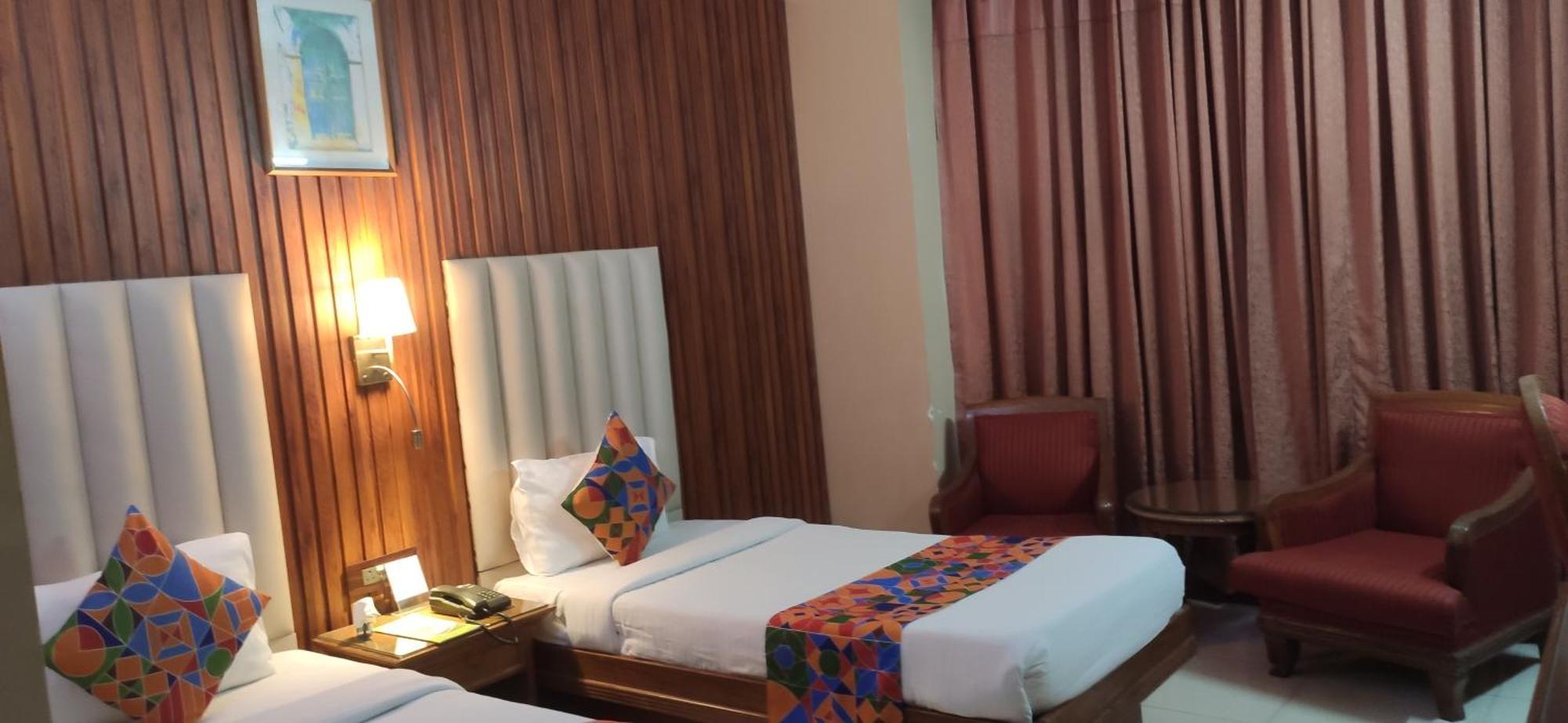 Hotel Conclave Executive New Delhi Eksteriør billede
