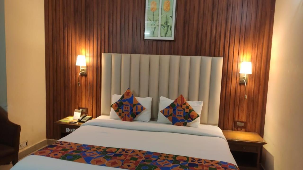 Hotel Conclave Executive New Delhi Eksteriør billede